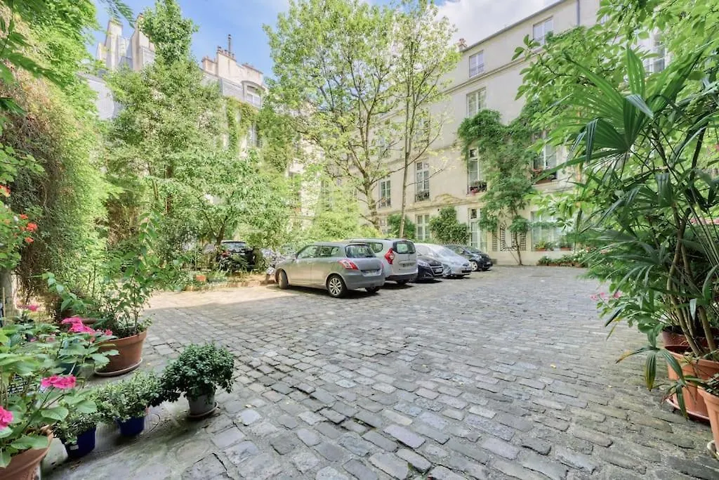 Luxe Parisien Au Coeur Du Marais Apartment 0*, Paris France