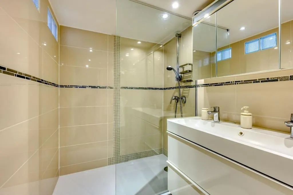 Luxe Parisien Au Coeur Du Marais Apartment